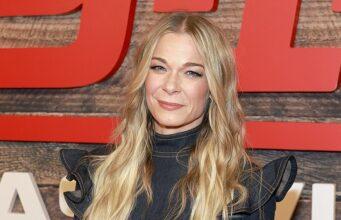 News Room LeAnn Rimes details her severe health issues