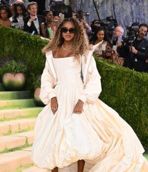 News Room Nepo baby Blue Ivy 14 makes her