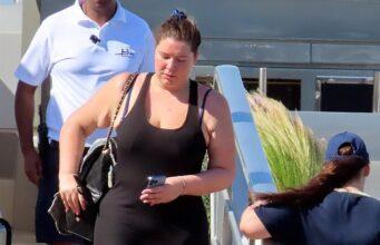 News Room : Newlywed heiress Francesca Packer goes make-up free in Mallorca with mother Gretel after wedding to businessman Robert Bates News Room Newlywed heiress Francesca Packer goes make up free