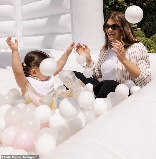 News Room : Sofia Richie shares intimate snaps as she