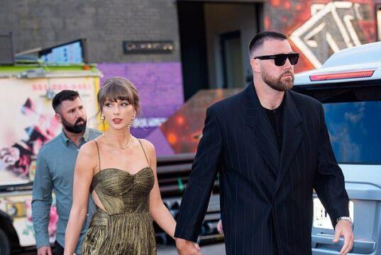 News Room Taylor Swift dazzles in glittering gown as