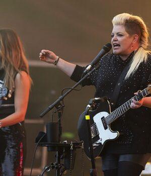 News Room : The Chicks’ Natalie Maines delivers foul-mouthed Trump rant 23 years after famously slamming George W. Bush News Room The Chicks Natalie Maines delivers foul mouthed Trump