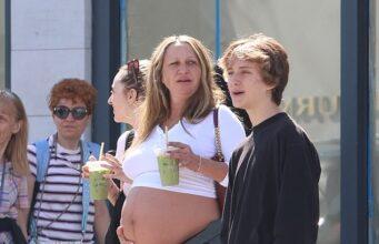 News Room Tobey Maguires pregnant ex Jennifer Meyer 49