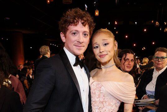 News Room Ariana Grande and Ethan Slater split after