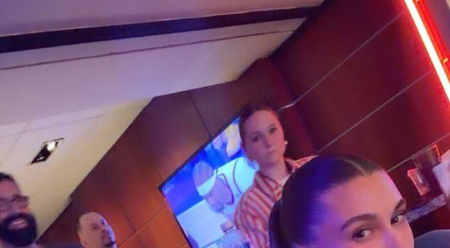 News Room : Hailey Bieber cozies up to pop superstar in VIP seats at Knicks game… and it’s NOT Taylor Swift News Room Hailey Bieber cozies up to pop superstar