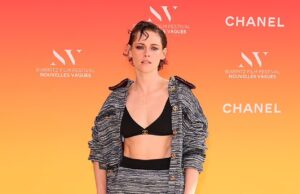 News Room : Kristen Stewart sparks fan concern in viral video of star looking ‘uncomfortable’ on stage at film festival