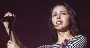 News Room : Olivia Rodrigo reveals disgusting thing fans do to be front row at her concerts that she can SMELL from stage