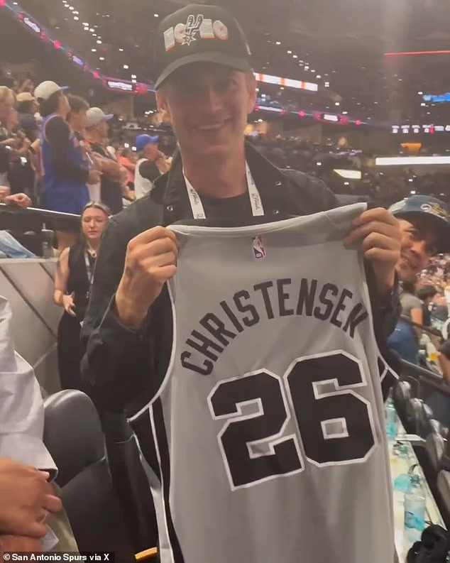 News Room : Star Wars fans fume as Hayden Christensen ditches pricey convention to watch NBA Finals