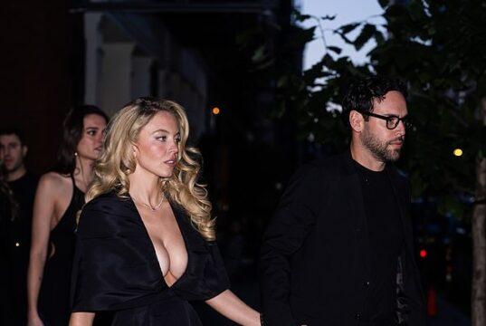 News Room : Sydney Sweeney, 28, flaunts her hourglass curves in a plunging LBD as she enjoys date night with Scooter Braun, 44, ahead of the Euphoria final News Room Sydney Sweeney 28 flaunts her hourglass curves