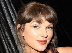 News Room : Taylor Swift spotted boarding private jet in Rhode Island as bachelorette party rumors swirl