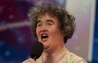 News Room : The sad story behind Susan Boyle’s very dramatic new look: A blonde bob. Breakdancing and belting out songs while on walks with her cats near her bungalow… inside singer’s transformation News Room The sad story behind Susan Boyles very