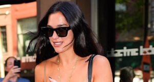 News Room : Dua Lipa ignites rumors she’s attending Taylor Swift’s wedding as she surfaces in NYC on the big day