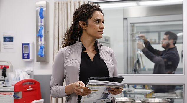 News Room : Emmy Awards diversity takes steep dive as nominated actors of color decrease while fans blast The Pitt’s nods News Room Emmy Awards diversity takes steep dive as
