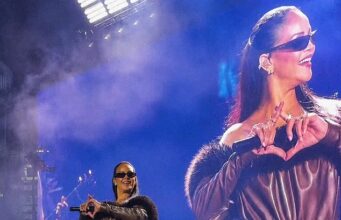 News Room : Rihanna trolled over ‘lazy’ performance as she returns to stage with Jay-Z for first time in THREE years News Room Rihanna trolled over lazy performance as she