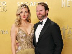 News Room : The Bear star Abby Elliott files for divorce from husband Bill Kennedy after 10 years of marriage News Room The Bear star Abby Elliott files for